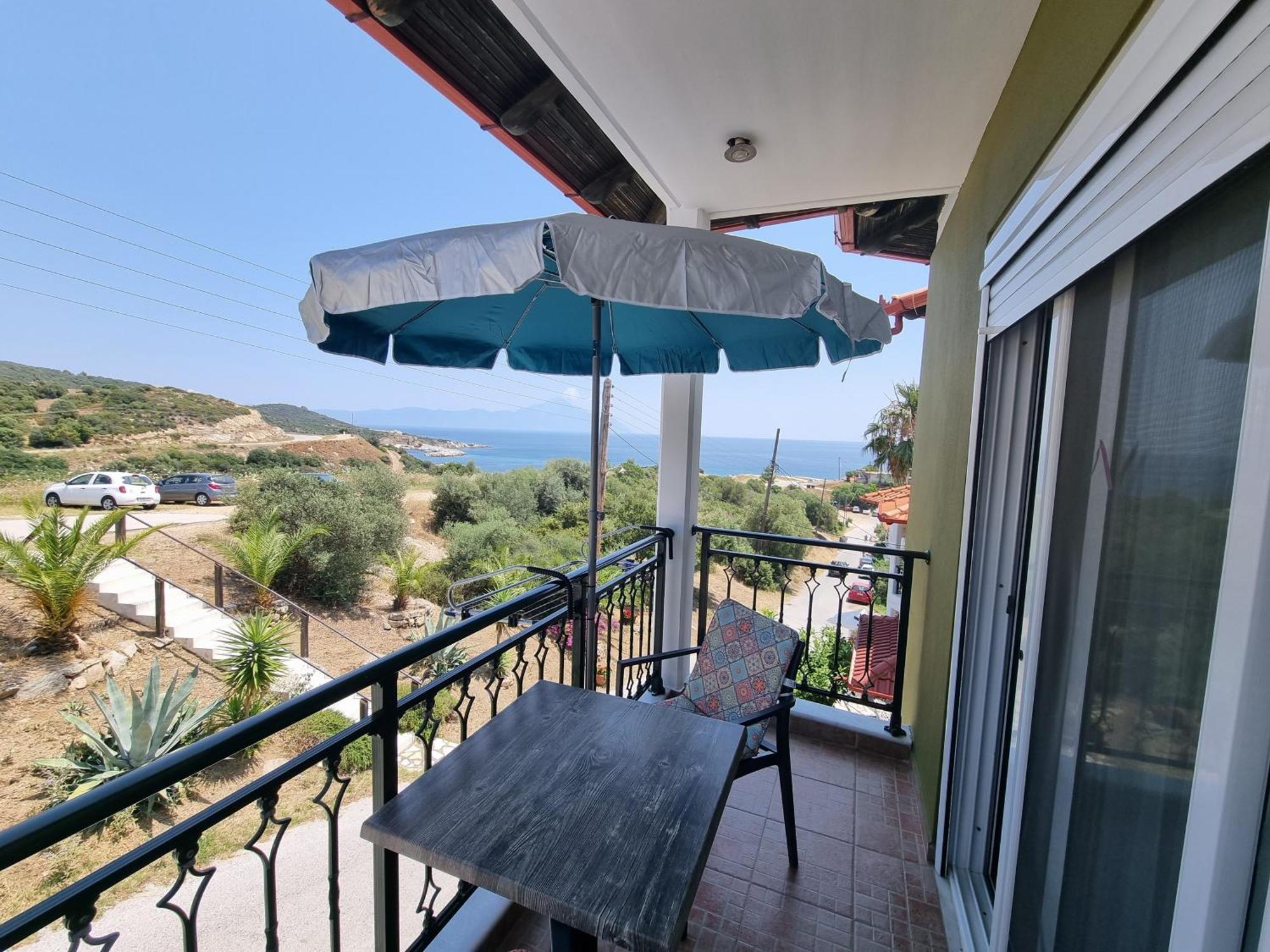 Greenhill Holiday Suites Sarti Exterior photo